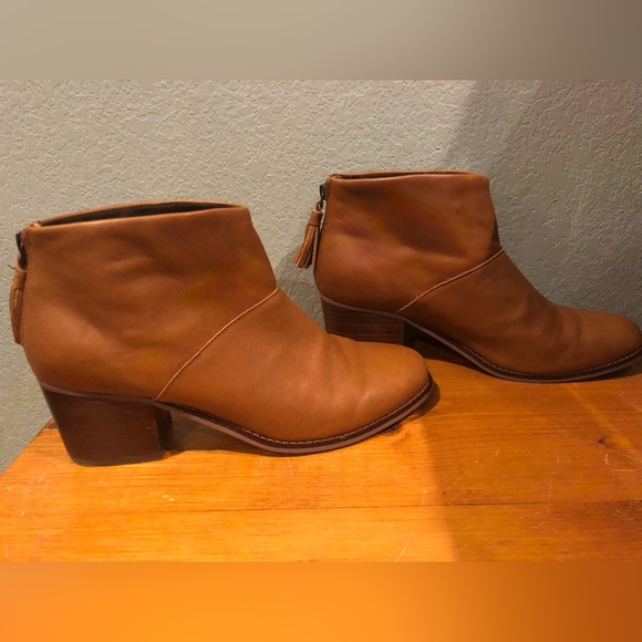 TOMS CARAMEL TASSEL ZIP CARPE DIEM ANKLE BOOTS SIZE 10 - Picture 4 of 8